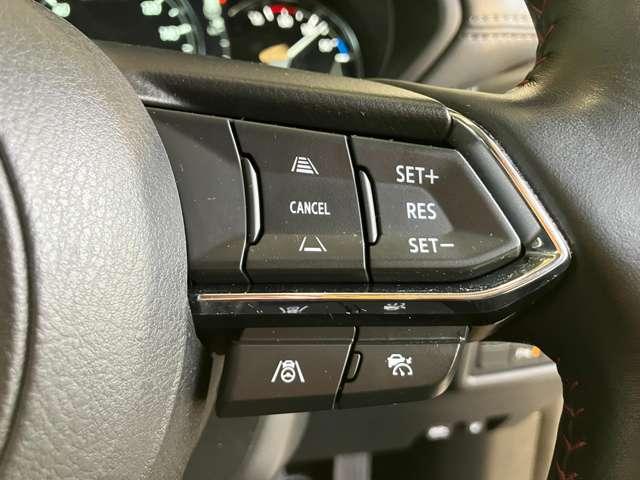 �y�Ǐ]�^�N���[�Y�R���g���[���@�z�O���̎ԗ���Ǐ]���s���A�O�Ԃ��M���ȂǂŒ�Ԃ����ꍇ�ł��A�O������~�܂ł��Ă����A�S�ԑ���̒Ǐ]�^�N���[�Y�R���g���[���𓋍ځB