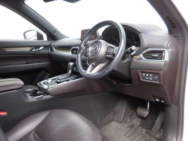 ＣＸ－８ ＸＤ　Ｌパッケージ　当社下取り　ワンオーナー　２．２ディーゼルターボＡＷＤ　マツダコネクトナビＴＶ　３６０度ビューカメラ　ＥＴＣ　革パワーシート　シート＆ハンドルヒーター　３列シート７人乗り　電動リアゲート　ＬＥＤライト（4枚目）