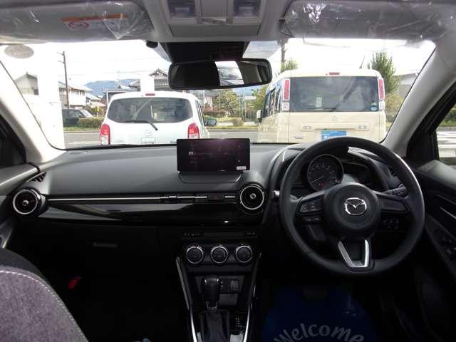 MAZDA2 1.5 15BD i セレクション 社用車アップ マツダコネクトナビフルセグ 360度ビューカメラ シート&ハンドルヒーター 衝突被害軽減ブレーキ 車線逸脱警報 パーキングセンサー ブラインドスポットモニター オートハイビーム ETC(7枚目)