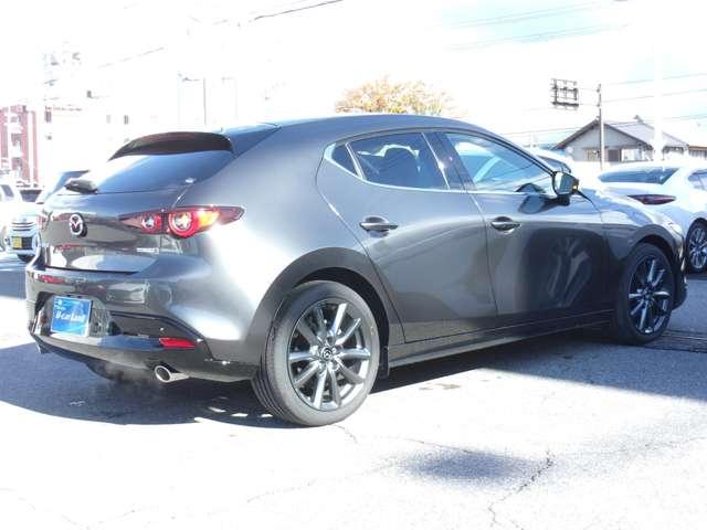 MAZDA3ファストバック 2.0 20S レトロスポーツエディション 当社試乗車アップ マツダコネクトナビTV(4枚目)