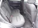 リアシートも厚みのあるシートでホールド感があり、長距離のドライブでも疲れを少なくさせてくれます。