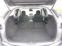 後席を全て倒して、荷物専用のスペースにした状態です。これなら長いものも積めますし、ご旅行や趣味に活用できますね。