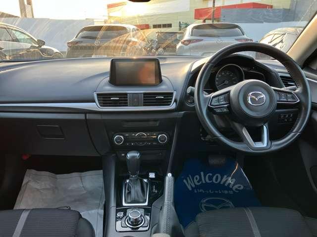 アクセラ １５Ｓ　１．５　１５Ｓ　ワンオーナー　衝突被害軽減ブレーキ　３６０°ビューモニター　フロントドライブレコーダー　オートクルーズ（3枚目）