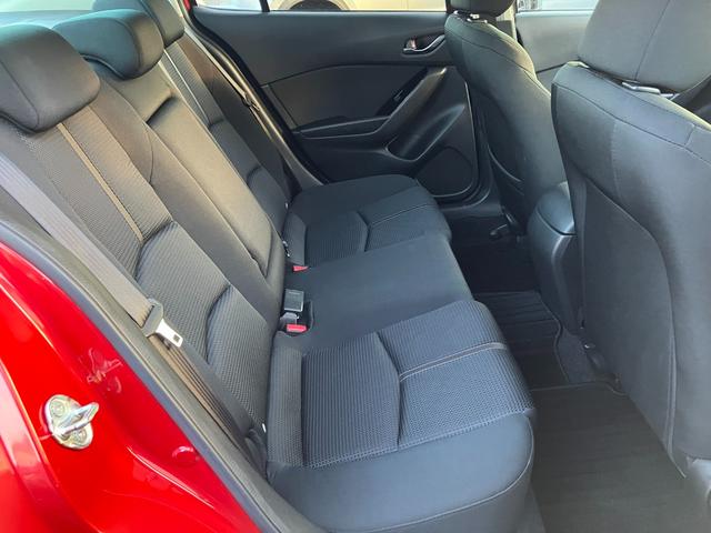 アクセラ １５Ｓ　１．５　１５Ｓ　ワンオーナー　衝突被害軽減ブレーキ　３６０°ビューモニター　フロントドライブレコーダー　オートクルーズ（10枚目）