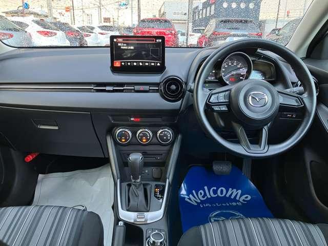 ＭＡＺＤＡ２ １５Ｓ　スマートエディション　１．５　１５Ｓ　スマート　エディション　ワンオーナー　衝突被害軽減ブレーキ　３６０°ビューモニター　Ａｐｐｌｅ　ＣａｒＰｌａｙ／Ａｎｄｒｏｉｄ　Ａｕｔｏ対応　マツダコネクトナビゲーション（3枚目）