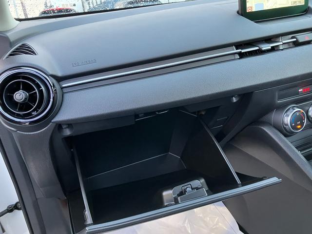 ＭＡＺＤＡ２ １５Ｓ　スマートエディション　１．５　１５Ｓ　スマート　エディション　ワンオーナー　衝突被害軽減ブレーキ　３６０°ビューモニター　Ａｐｐｌｅ　ＣａｒＰｌａｙ／Ａｎｄｒｏｉｄ　Ａｕｔｏ対応　マツダコネクトナビゲーション（30枚目）
