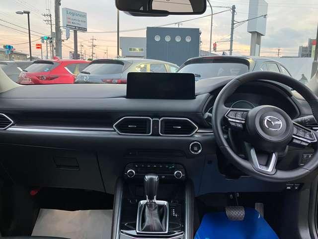 ＣＸ－５ ２．２　ＸＤ　ブラックトーンエディション　ディーゼルターボ　マツダ認定プレミアム　３６０°ビューモニター　アクティブドライビングディスプレイ　アダプティブＬＥＤヘッドライト　ステアリング＆シートヒーター　マツダレーダークルーズコントロール　パワーリフトゲート（3枚目）