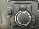 オーディオの音量などはハンドルのスイッチでわき見することなく安全に操作することができます。