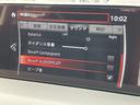 【BOSEサウンドシステム】を搭載しています。室内の反響率やシート生地など、全てを計算。その車種ごとにチューンナップされた専用音響空間です。