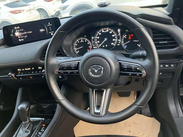 MAZDA3ファストバック 15Sレトロスポーツエディション 弊社サービスカーアUP(8枚目)
