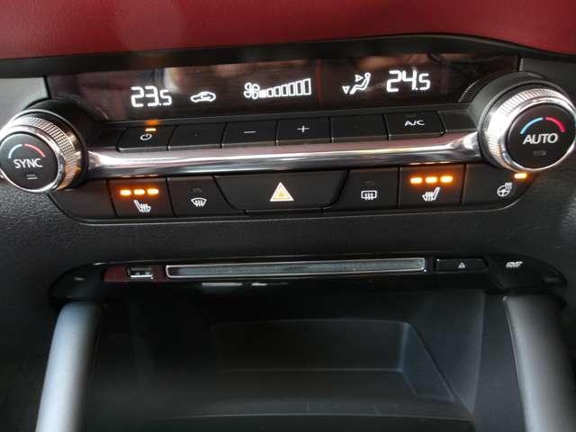 ＭＡＺＤＡ３ファストバック ２．０　Ｘ　バーガンディ　セレクション　３６０°ビューモニター　マツダコネクト（14枚目）