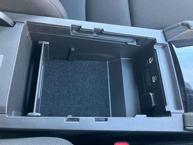 ＭＡＺＤＡ３ファストバック １．８　ＸＤ　ツーリング　ディーゼルターボ　試乗車アップ　禁煙車　４ＷＤ（18枚目）