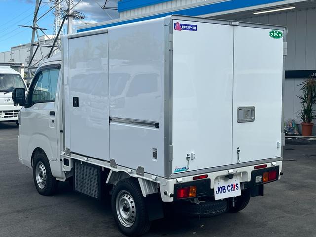 ハイゼットトラック ＨＩＹＡＴＴＯシリーズ　冷蔵冷凍車　デンソー製　中温　－７℃設定　ＡＴ　届出済未使用車　２コンプ　片側スライドドア　プラスチックスノコ　両側９０度ストッパー　スマアシ　ＶＳＣ・ＴＲＣ　コーナーセンサー　バックソナー　電格ミラー　オートライト　スマートキー（14枚目）