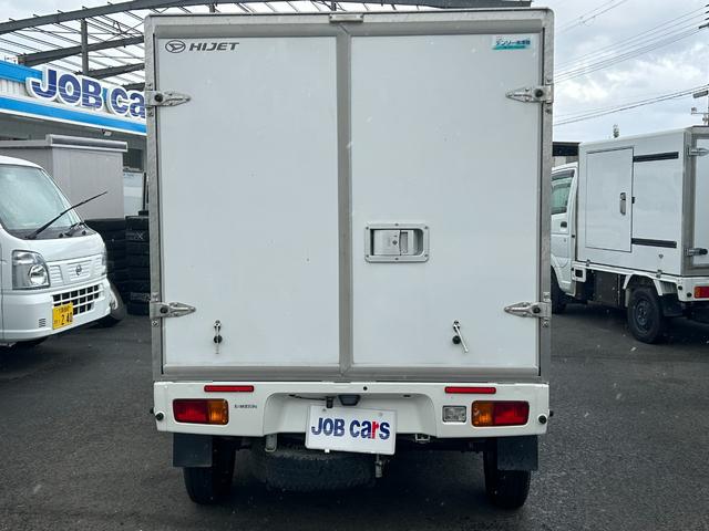 ハイゼットトラック 冷蔵冷凍車　デンソー製　－７℃設定　中温　ＡＴ　４ＷＤ　片側スライドドア　デジタルインナーミラー　片側９０°ストッパー　プラスチックスノコ　庫内灯　非常用ブザー（10枚目）