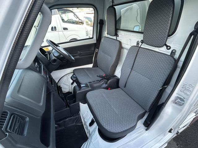 キャリイトラック 移動販売車　陳列棚　ＳＤレコーダー付車載アンプ　スピーカー　ＡＴ　ガラス扉　冷凍機　サーモキング製　‐５℃設定　キーレス　パワーウィンドウ　片側スライドドア　バックカメラ　ドラレコ（28枚目）