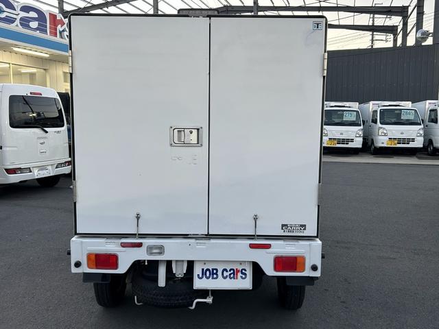 キャリイトラック 冷蔵冷凍車　サーモキング製　中温　－５℃設定　ＡＴ　ＥＴＣ　キーレス　集中ドアロック　ナビ　Ｂｌｕｅｔｏｏｔｈ　片側スライドドア　木スノコ　庫内灯　非常ブザー（9枚目）
