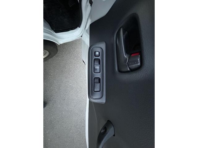 キャリイトラック 冷蔵冷凍車　サーモキング製　中温　－５℃設定　ＡＴ　ＥＴＣ　キーレス　集中ドアロック　ナビ　Ｂｌｕｅｔｏｏｔｈ　片側スライドドア　木スノコ　庫内灯　非常ブザー（25枚目）