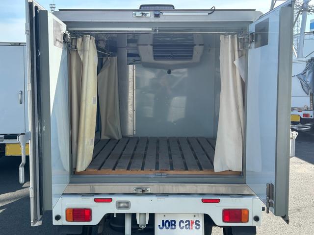 キャリイトラック 冷凍　冷蔵車　－２０℃設定　低温　ＡＴ　サーモキング製　片側スライド付　両側９０度ストッパー付　荷台カーテン付　木スノコ　キーレスキー　１コンプ（11枚目）