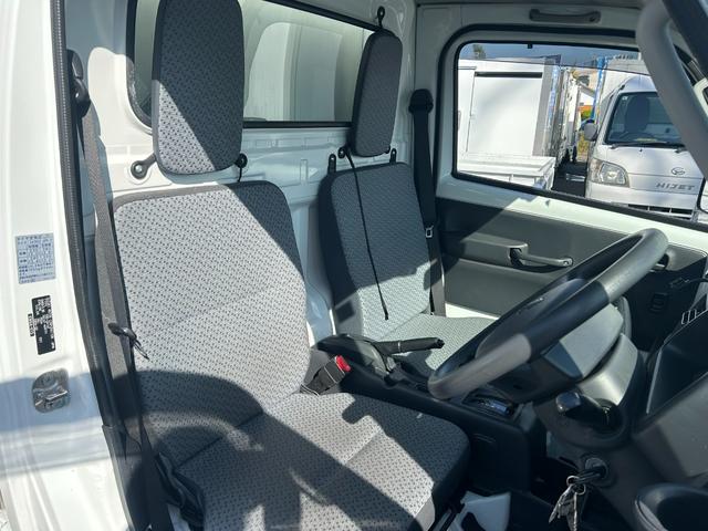 キャリイトラック 冷凍　冷蔵車　－２０℃設定　低温　ＡＴ　サーモキング製　片側スライド付　両側９０度ストッパー付　荷台カーテン付　木スノコ　キーレスキー　１コンプ（17枚目）