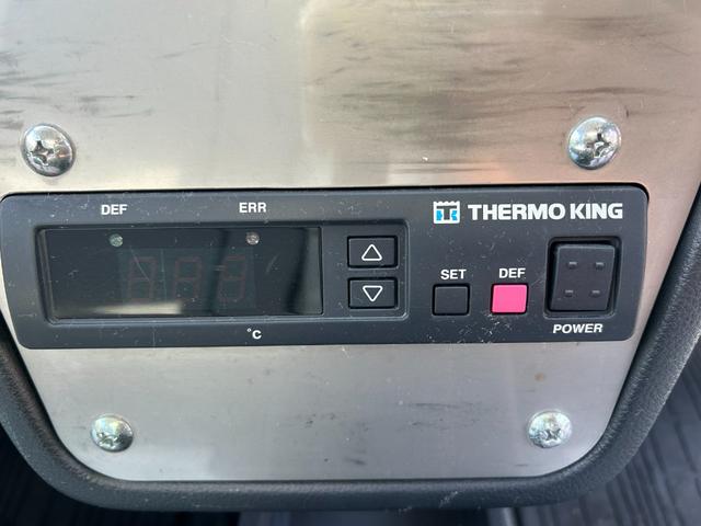 キャリイトラック 冷凍　冷蔵車　－２０℃設定　低温　ＡＴ　サーモキング製　片側スライド付　両側９０度ストッパー付　荷台カーテン付　木スノコ　キーレスキー　１コンプ（20枚目）