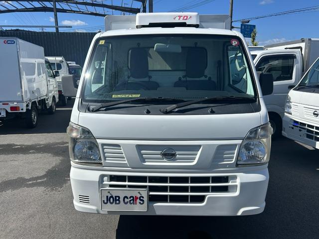 ＮＴ１００クリッパートラック 冷蔵車　冷凍車　菱重製　‐５℃設定　中温　ＡＴ　東洋ブラザー工業製　２コンプ　プラスチックスノコ　水抜１つ　片側スライドア　片側９０度ストッパー（4枚目）