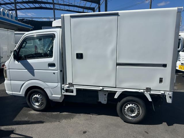 ＮＴ１００クリッパートラック 冷蔵車　冷凍車　菱重製　‐５℃設定　中温　ＡＴ　東洋ブラザー工業製　２コンプ　プラスチックスノコ　水抜１つ　片側スライドア　片側９０度ストッパー（5枚目）