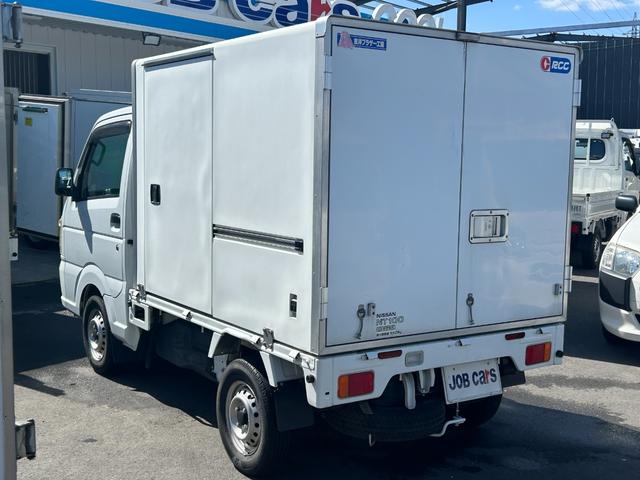 ＮＴ１００クリッパートラック 冷蔵車　冷凍車　菱重製　‐５℃設定　中温　ＡＴ　東洋ブラザー工業製　２コンプ　プラスチックスノコ　水抜１つ　片側スライドア　片側９０度ストッパー（7枚目）