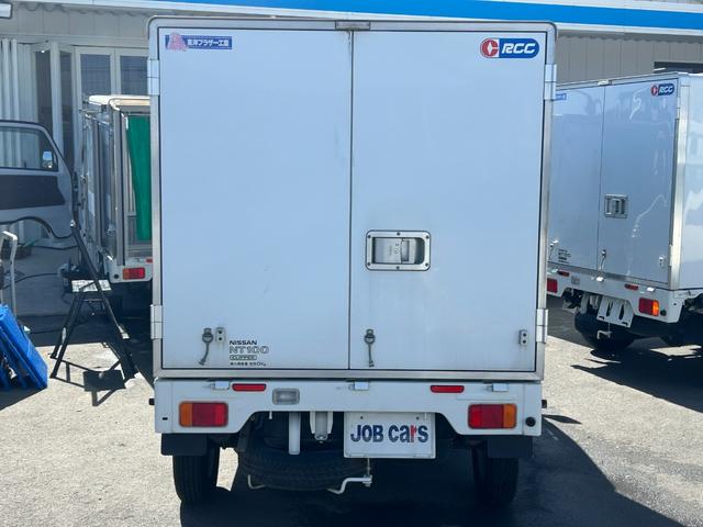 ＮＴ１００クリッパートラック 冷蔵車　冷凍車　菱重製　‐５℃設定　中温　ＡＴ　東洋ブラザー工業製　２コンプ　プラスチックスノコ　水抜１つ　片側スライドア　片側９０度ストッパー（9枚目）