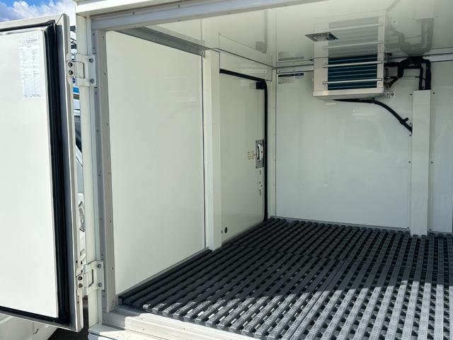 ハイゼットトラック 冷蔵 冷凍車 デンソー製 ‐7℃設定 中温 AT ETC 記録簿 プラスチックスノコ 片側スライド 片側90度ストッパー 水抜き2 パワーウィンドウ(12枚目)