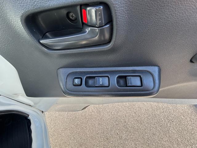 キャリイトラック 冷凍 冷蔵車 サーモキング製 -20℃設定 低温 AT 4WD ETC バックカメラ 室内灯 キーレス パワーウィンドウ 片側スライド 両側90度ストッパー付 荷室カーテン 木製スノコ(29枚目)