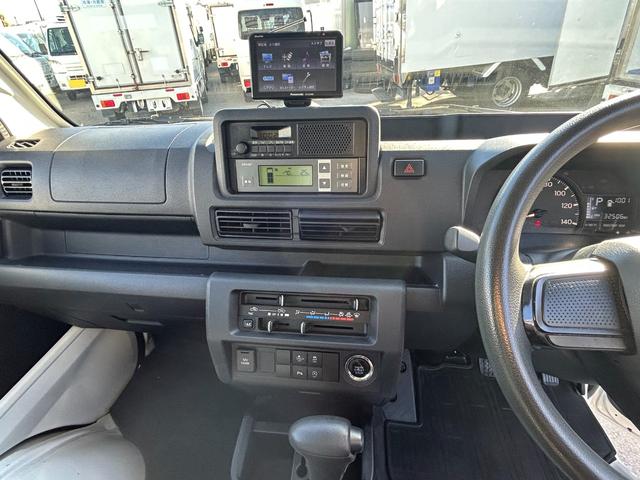 ハイゼットトラック 冷蔵　冷凍車　デンソー製　‐７℃設定　中温　ＡＴ　ナビ　ＴＶ　デジタルインナーミラー　バックモニター　ＥＴＣ　プッシュスタート　ドライブレコーダー　電動格納ミラー　ＬＥＤヘッドライト　コーナーセンサー　スマートアシスト　横滑り防止　プラスチックスノコ（25枚目）