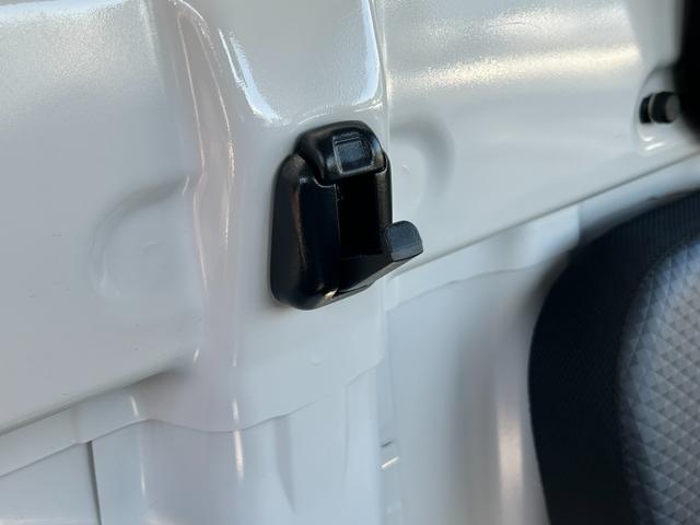 ハイゼットトラック 冷蔵　冷凍車　デンソー製　‐７℃設定　中温　ＡＴ　ナビ　ＴＶ　デジタルインナーミラー　バックモニター　ＥＴＣ　プッシュスタート　ドライブレコーダー　電動格納ミラー　ＬＥＤヘッドライト　コーナーセンサー　スマートアシスト　横滑り防止　プラスチックスノコ（39枚目）