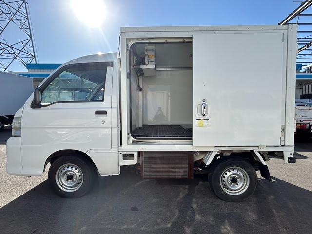 ハイゼットトラック 冷蔵 冷凍車 デンソー製 ‐7℃設定 中温 AT ETC 集中ドアロック プラスチックスノコ 片側スライド 片側90度ストッパー(7枚目)