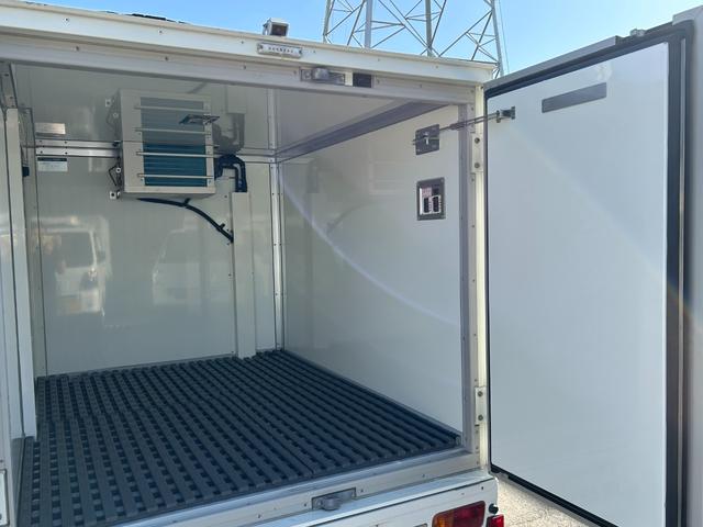 ハイゼットトラック 冷蔵 冷凍車 デンソー製 ‐7℃設定 中温 AT ETC 集中ドアロック プラスチックスノコ 片側スライド 片側90度ストッパー(13枚目)