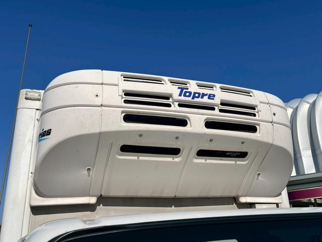 タイタントラック 冷蔵　冷凍車　東プレ製　‐５℃設定　中温　ＡＴ　横滑り防止　レーンアシスト　アイドリング　ＥＴＣ　電動格納ミラー　フォグランプ　プラスチックスノコ（14枚目）