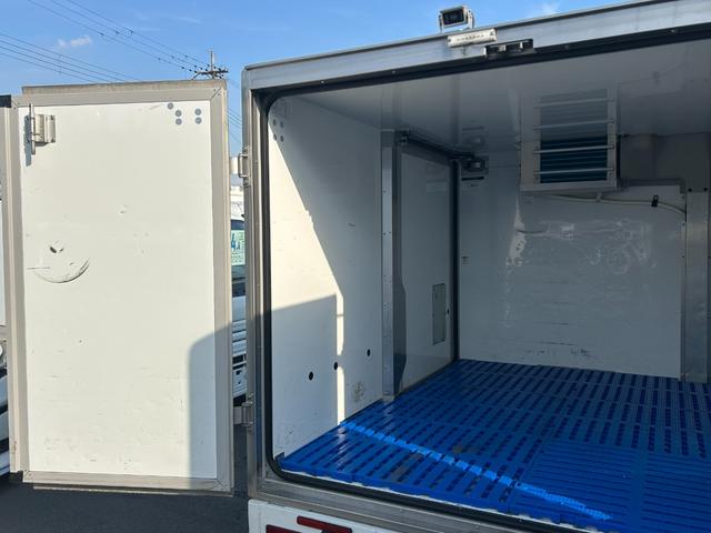 ハイゼットトラック 冷蔵 冷凍車 デンソー製 ‐7℃設定 AT ETC バックカメラ スマートアシスト バックソナー ドライブレコーダー ESC プラスチックスノコ 片側90度ストッパー(12枚目)