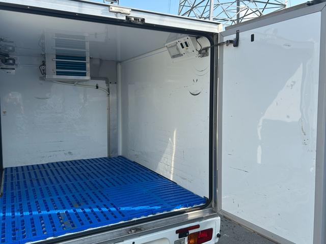 ハイゼットトラック 冷蔵 冷凍車 デンソー製 ‐7℃設定 AT ETC バックカメラ スマートアシスト バックソナー ドライブレコーダー ESC プラスチックスノコ 片側90度ストッパー(13枚目)