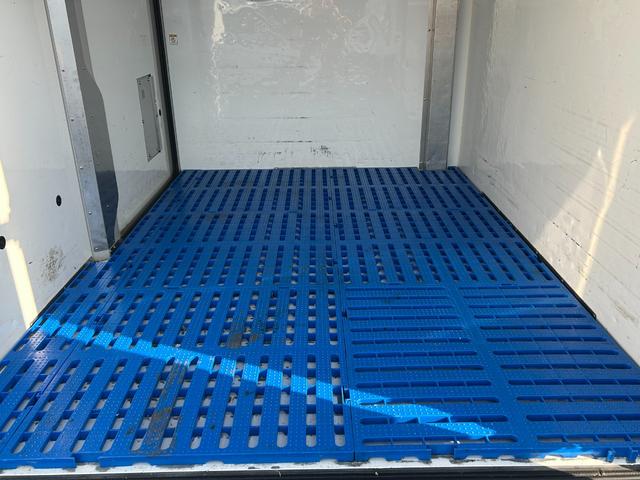 ハイゼットトラック 冷蔵 冷凍車 デンソー製 ‐7℃設定 AT ETC バックカメラ スマートアシスト バックソナー ドライブレコーダー ESC プラスチックスノコ 片側90度ストッパー(17枚目)