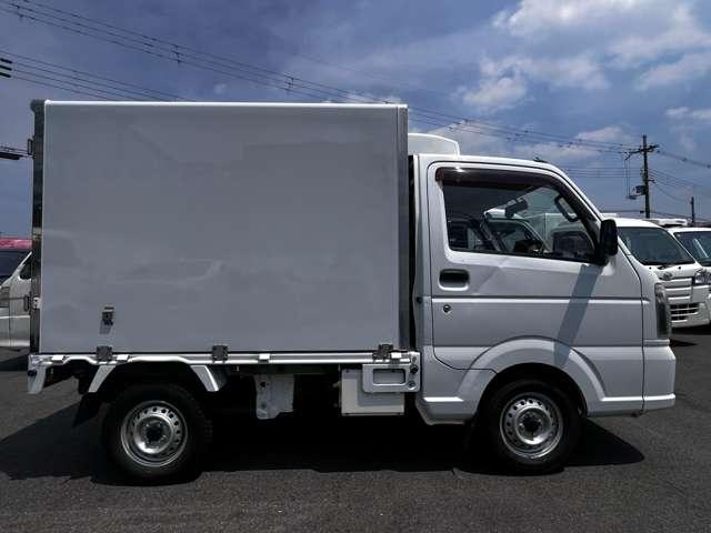 ＮＴ１００クリッパートラック 　冷蔵冷凍車　菱重　－３０℃設定　低温　オートマ　２コンプレッサー　プラスチックスノコ（4枚目）