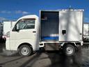 ハイゼットトラック 冷蔵冷凍車　デンソー製　－７℃設定　中温　ＡＴ　４ＷＤ　片側スライドドア　デジタルインナーミラー　片側９０°ストッパー　プラスチックスノコ　庫内灯　非常用ブザー（7枚目）