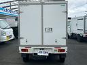冷蔵冷凍車　デンソー製　－７℃設定　中温　ＡＴ　４ＷＤ　片側スライドドア　デジタルインナーミラー　片側９０°ストッパー　プラスチックスノコ　庫内灯　非常用ブザー（10枚目）
