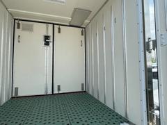 福祉タクシー新規事業の方もご相談下さい！タクシーメーター取付！ベース車両提案！ストレッチャー／車いす注文など開業がスムーズに行える様車両準備のお手伝いを致します！ 7