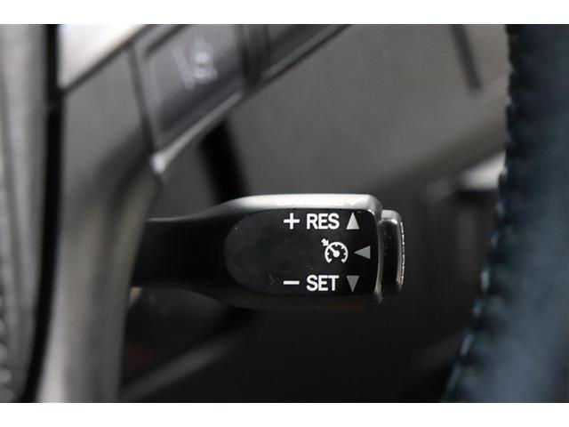 高速道路などの走行時にアクセル操作不要で一定速度で走行し、ドライバーの負担を軽減してくれるクルーズコントロール