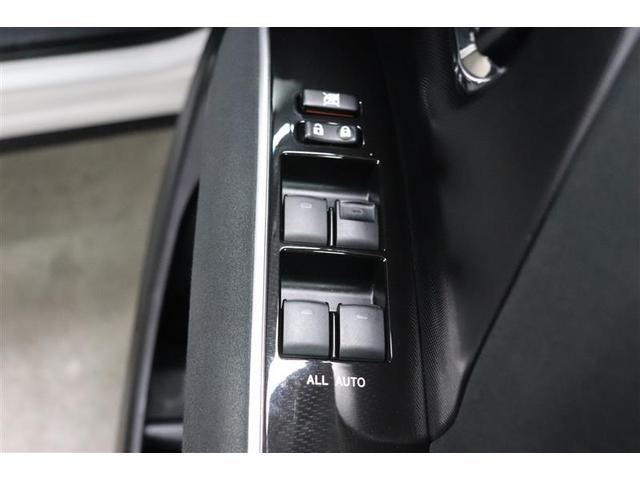 全席オートのパワーウィンドウ。ワンタッチで全開・全閉できるのでボタンを押し続ける煩わしさから解放されます。