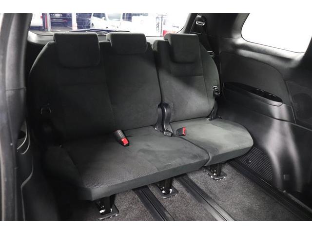 多彩なシートアレンジが可能で、使い方の広がる３列シートです。家族での旅行も友達とのお出かけの移動時間も楽しくなりますね♪