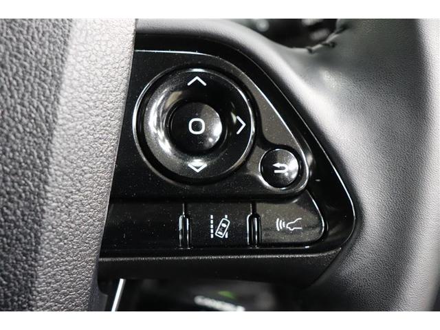 プリウス ＳセーフティプラスＩＩ　ワンセグ　メモリーナビ　パノラミックビューモニター　電源コンセント　衝突被害軽減システム　ＥＴＣ　ＬＥＤヘッドランプ　ワンオーナー　ＬＥＤフォグランプ　純正アルミ　先進ライト　コーナーセンサー（10枚目）