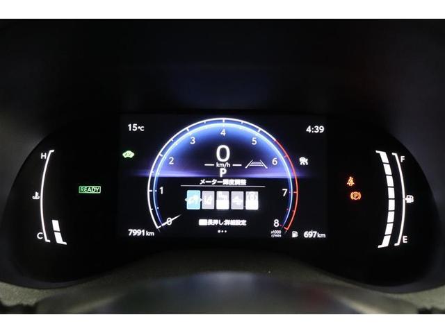 気になる燃費など様々な情報を表示してくれるインフォメーションディスプレイ付きのＯＤＯメーター。