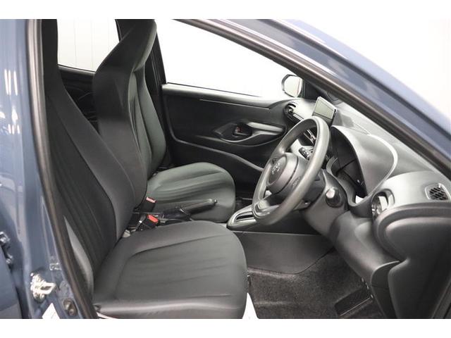 運転席に座った感覚は一番重要ですよね。シートの座り心地や前方の視界、車内空間…是非ご来店頂き実際に座って触って体感して下さい。