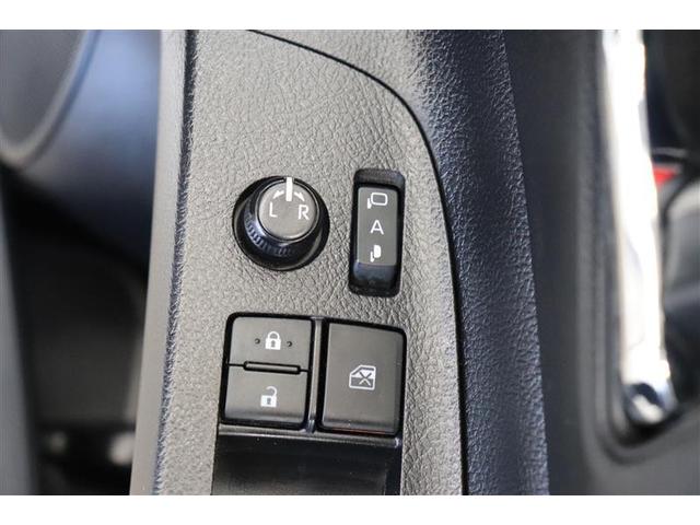 シエンタ ハイブリッド　ファンベースＧセーフティーエディション　純正ナビ　フルセグＴＶ　パノラミックビューモニター　両側パワースライドドア　ＬＥＤヘッドライト　ＬＥＤフォグランプ　ＥＴＣ　先進ライト　オートドライブ　コーナーセンサー　シートヒーター（17枚目）