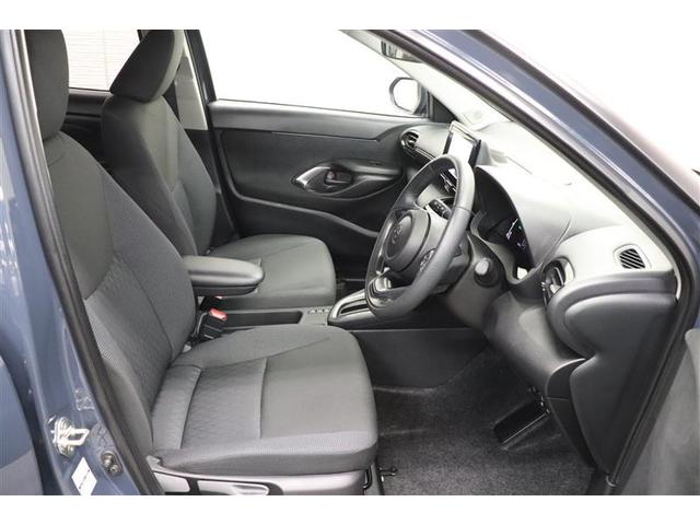 ヤリスクロス ハイブリッドＧ　パノラミックビューモニター　ブラインドスポットモニター　純正アルミ　ハロゲンヘッドライト　ＥＴＣ　オートドライブ　コーナーセンサー　先進ライト　シートヒーター　電源コンセント　Ｂｌｕｅｔｏｏｔｈ（18枚目）